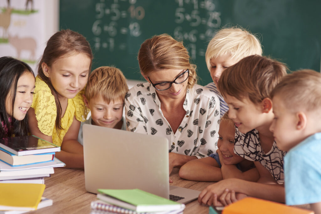 Gute Beziehungen zwischen Lehrer/innen und Schüler/innen